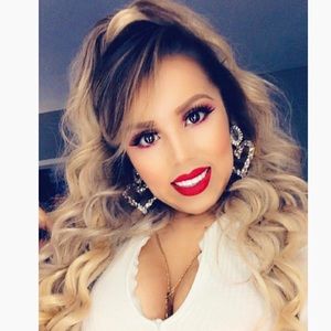 Meet your Posher, Janeth